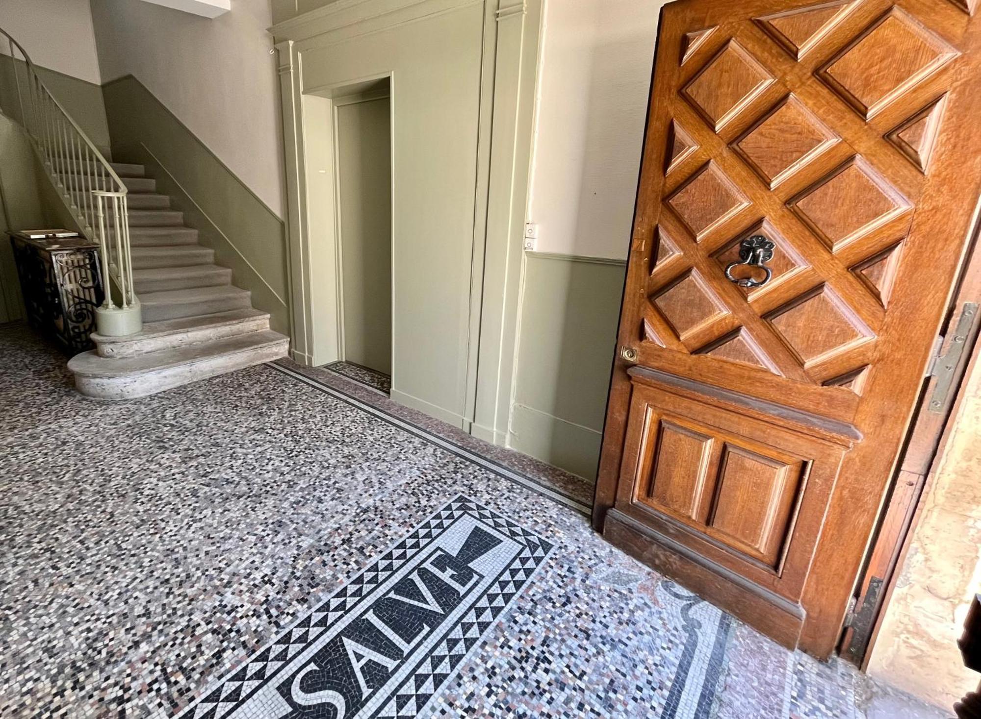 Le Flaubert, Appartement Et Parking En Centre Ville Rouen Exterior photo